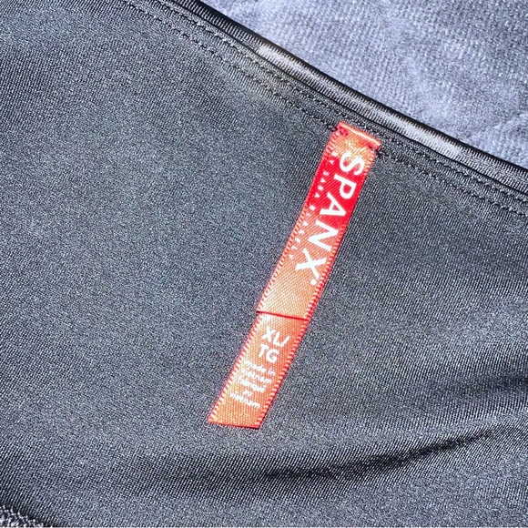 Spanx Leggings Womens XL Camo Faux Leather Matte Shine Shaping High Rise B28 - Picture 5 of 9